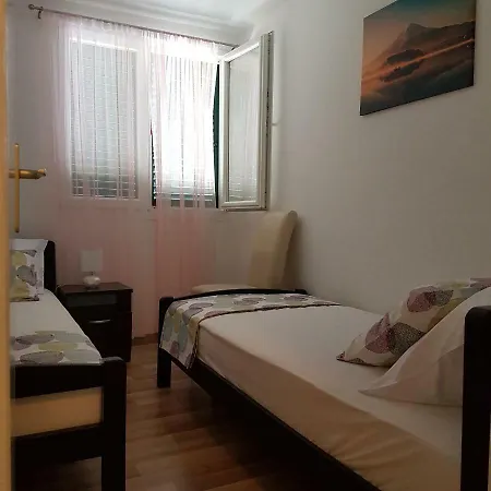 Lana Kastel Stari شقة Kaštela